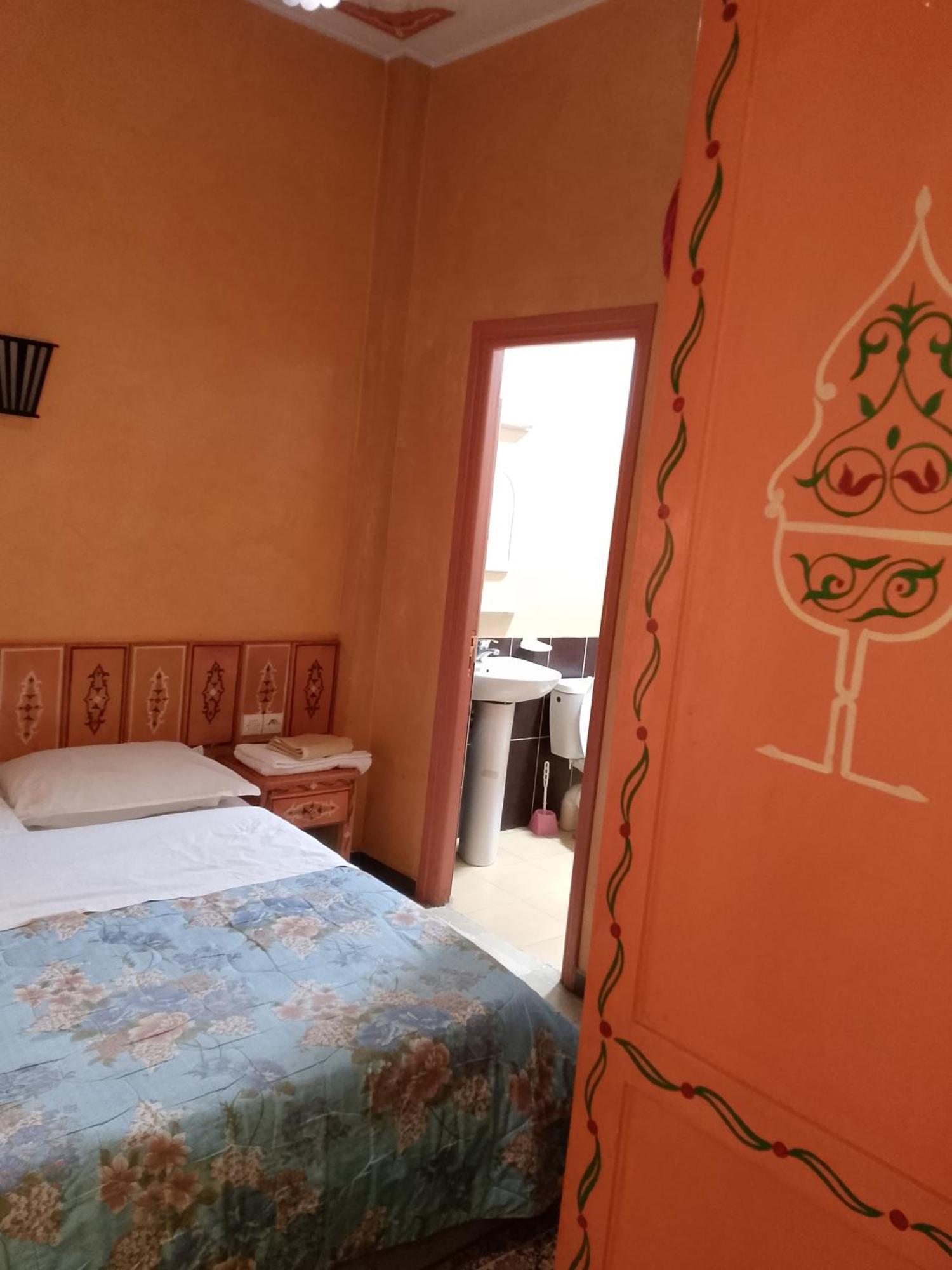 Hotel Des Voyageur 우아르자자테 외부 사진