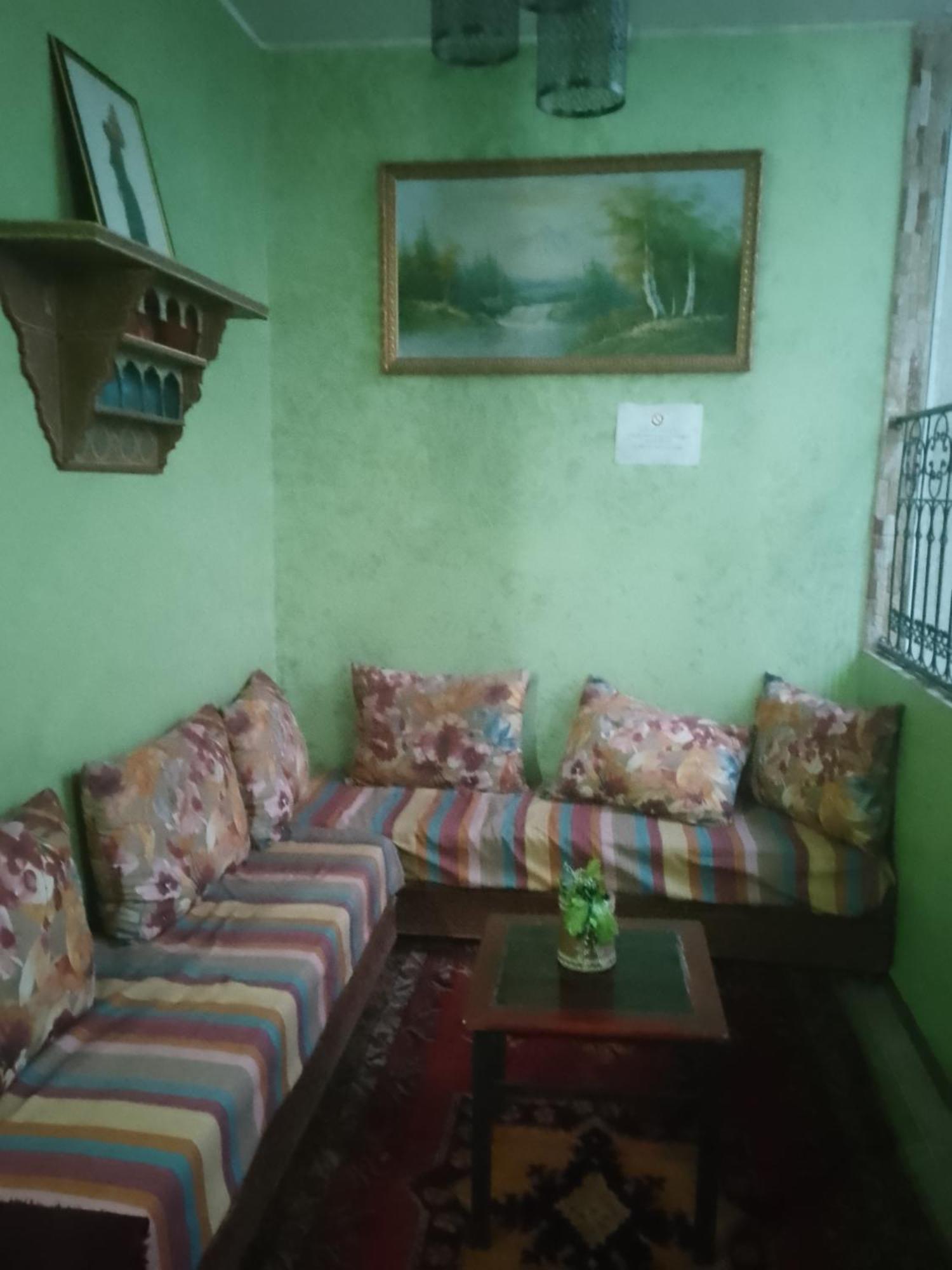 Hotel Des Voyageur 우아르자자테 외부 사진